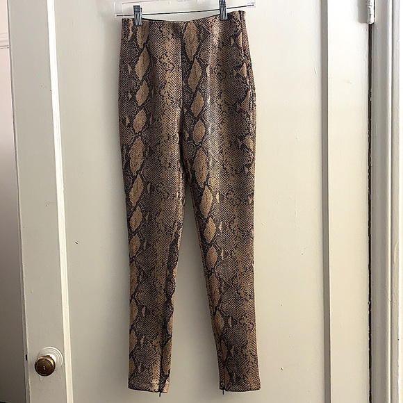 ZARA - ANIMAL PRINT COATED LEGGINGS - Picture 8 of 8